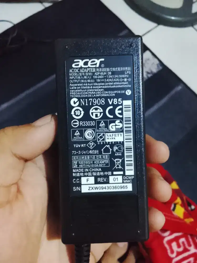 ADAPTOR LAPTOP / NOTEBOOK