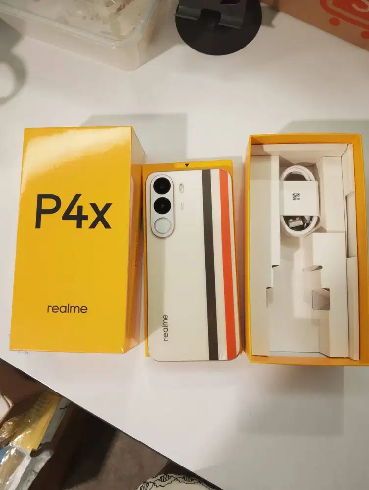 TERMURAH DAN TERBARU Realme P4x NFC Fullset Like New 100 Mulus