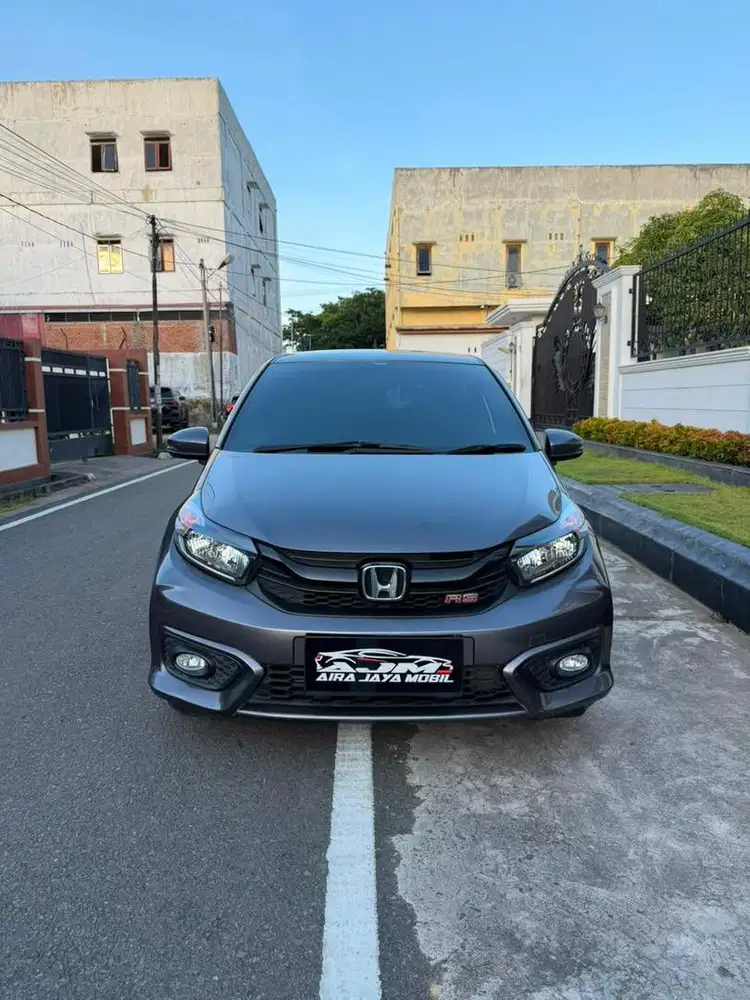 Honda Brio RS tahun 2023 metic