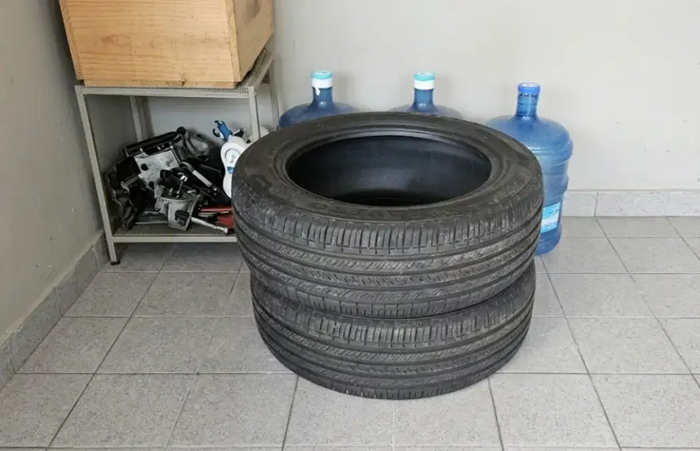 Ban GTI R17 215 kondisi 95%
