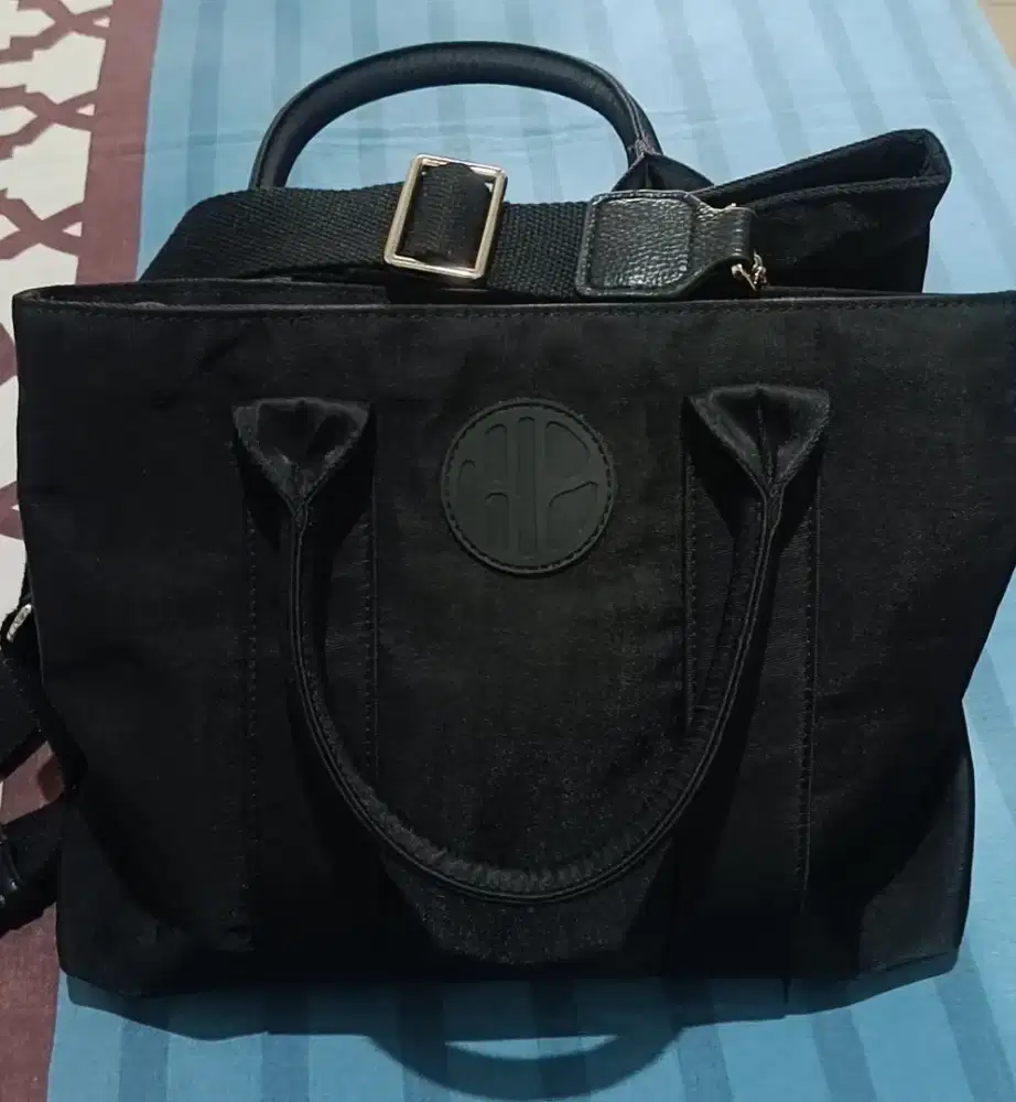 Tas Hush puppies