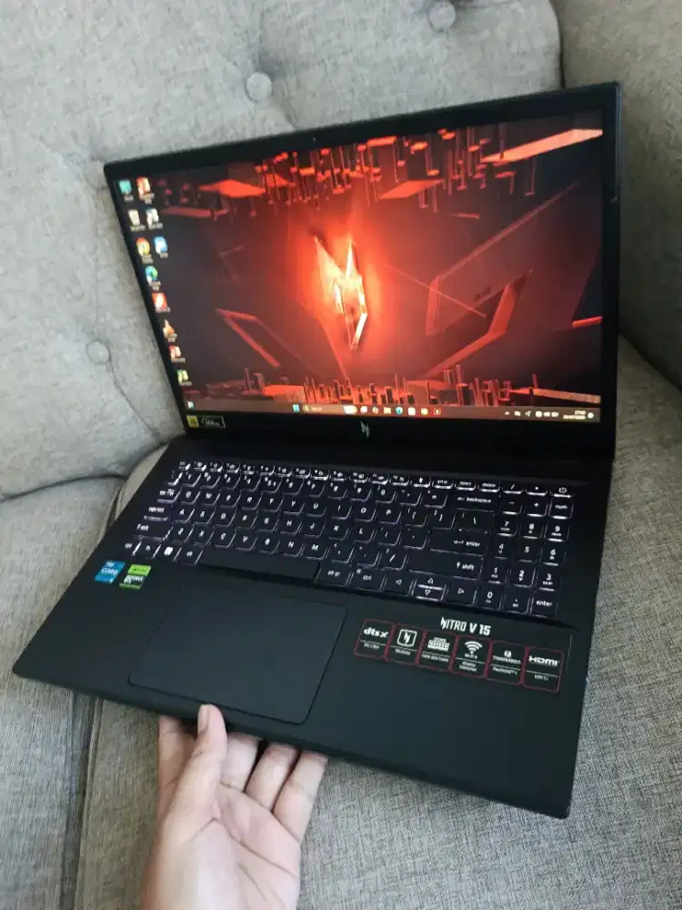 Laptop Gaming Acer Nitro V15 Nvidia RTX 4GB