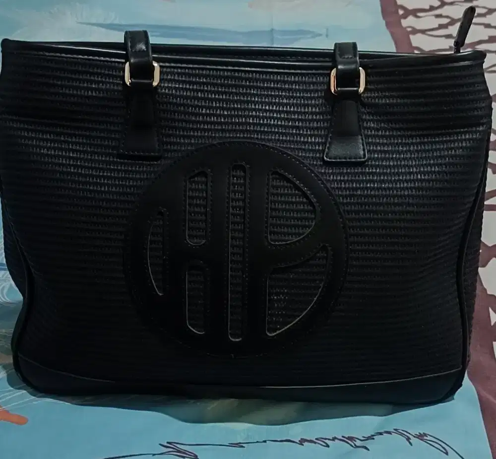 Tas Hush Puppies