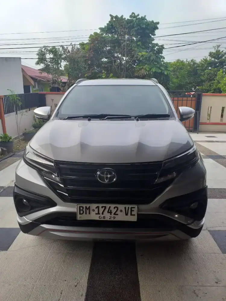 Dijual Mobil Toyota Rush