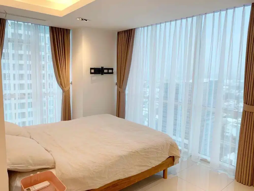 disewakan apartemen the kensington 1 bedroom full furnished 79 m2 renov cantik