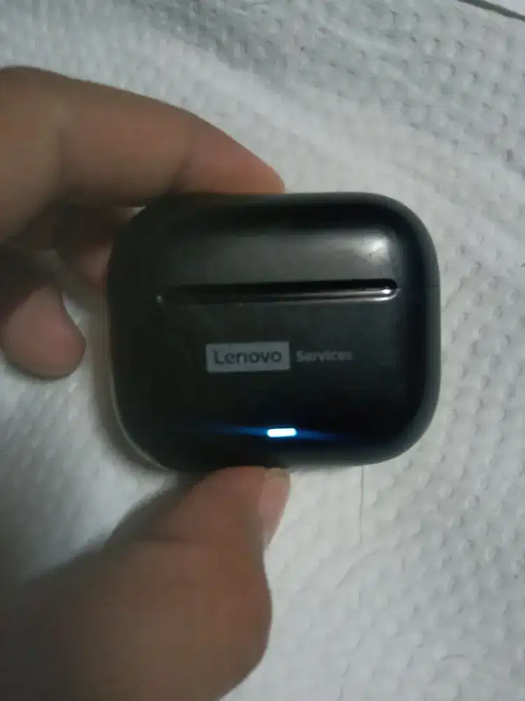 Tws Lenovo hitam