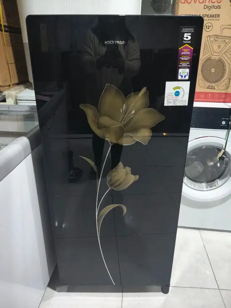 Kulkas Polytron 1pintu jumbo normal dan masih orisinil