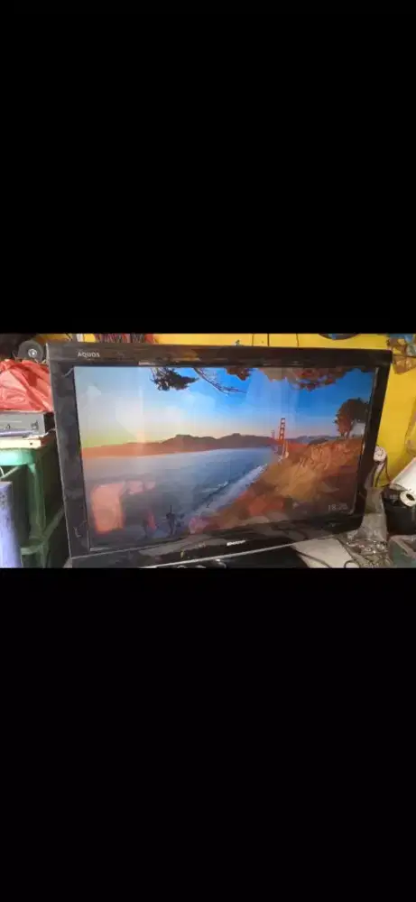 Dijual tv sharp 32 in