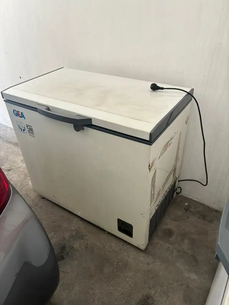 Preloved Freezer GEA AB226R (kapasitas 220lt) / freezer second bekas