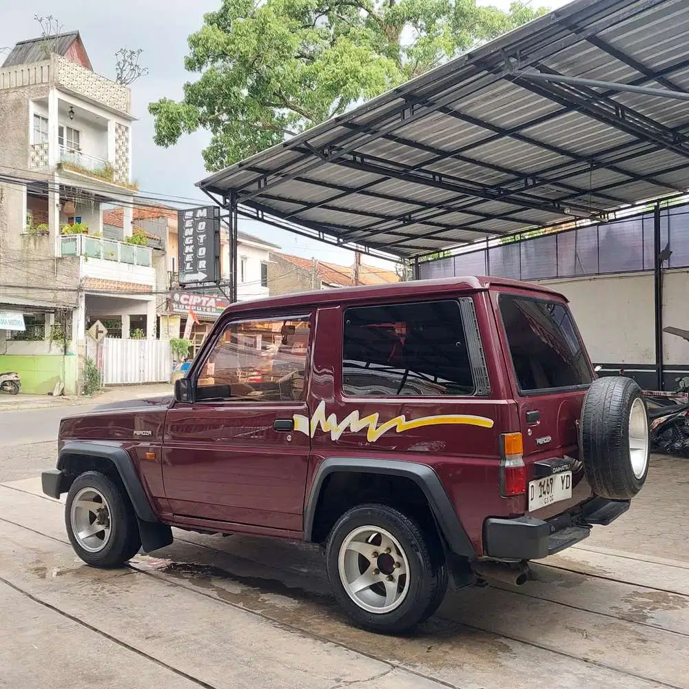 Daihatsu Feroza 1993 Bensin