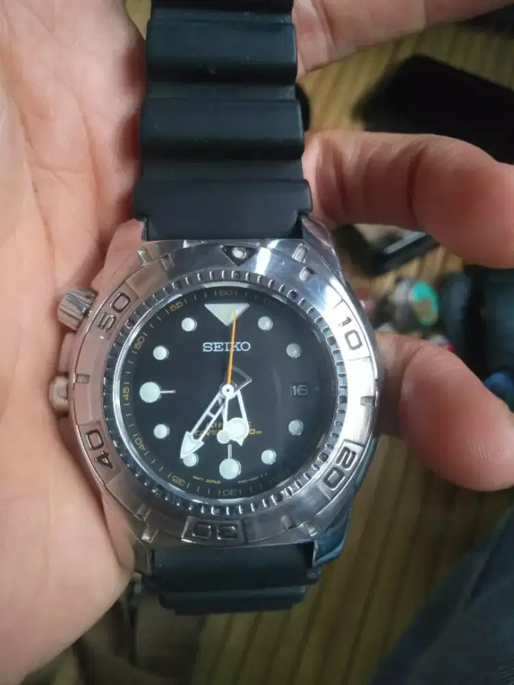 Jam tangan Seiko kinetic diver original