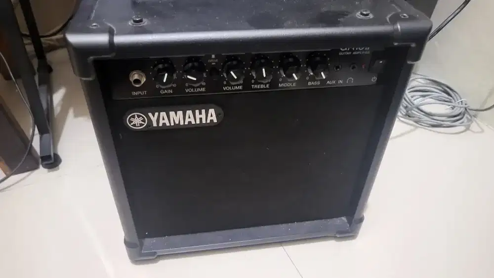 Ampli Yamaha GA 15 ii