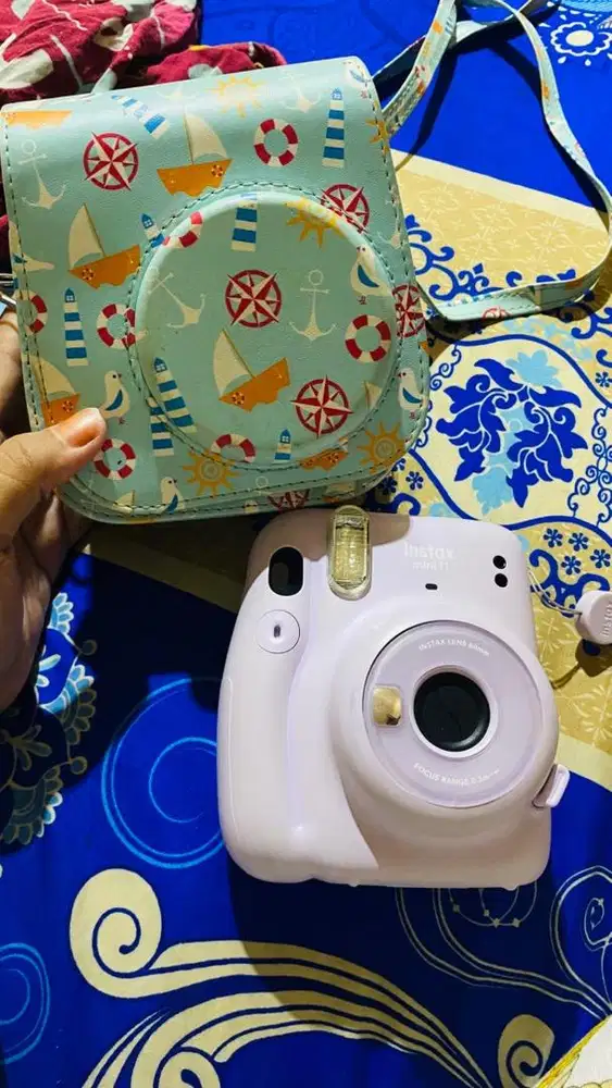 Kamera instax mini 11 warna ungu