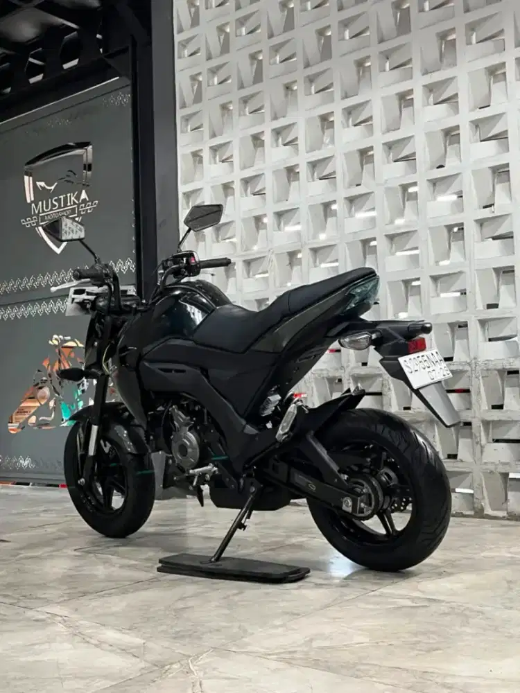 KAWASAKI Z125 2017 PMK 2018 - Chintia Mustika