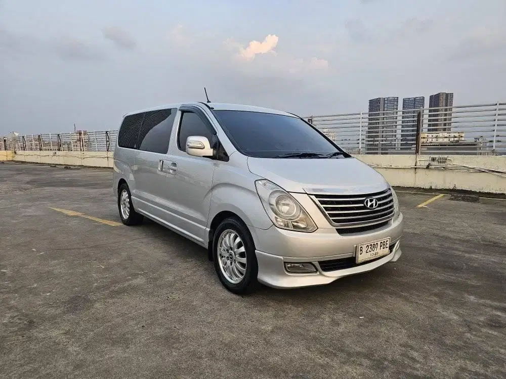 Hyundai H1 Royale 2013/2014 bensin istimewa