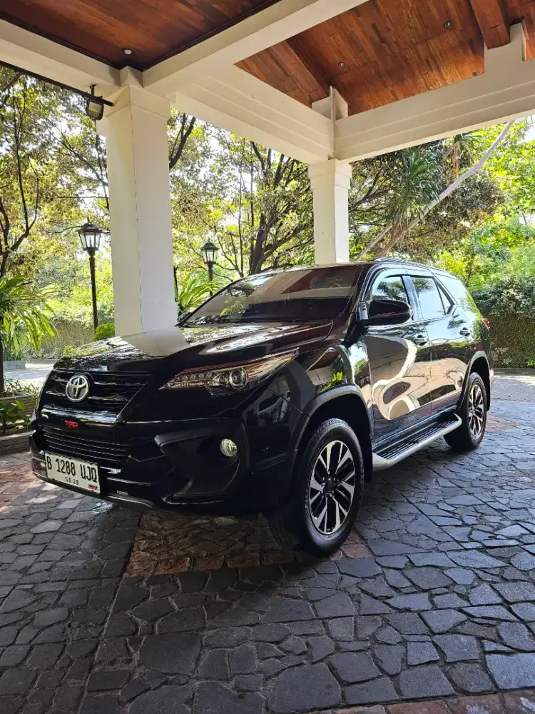 Toyota Fortuner VRZ TRD 2.4 AT 2018/2019