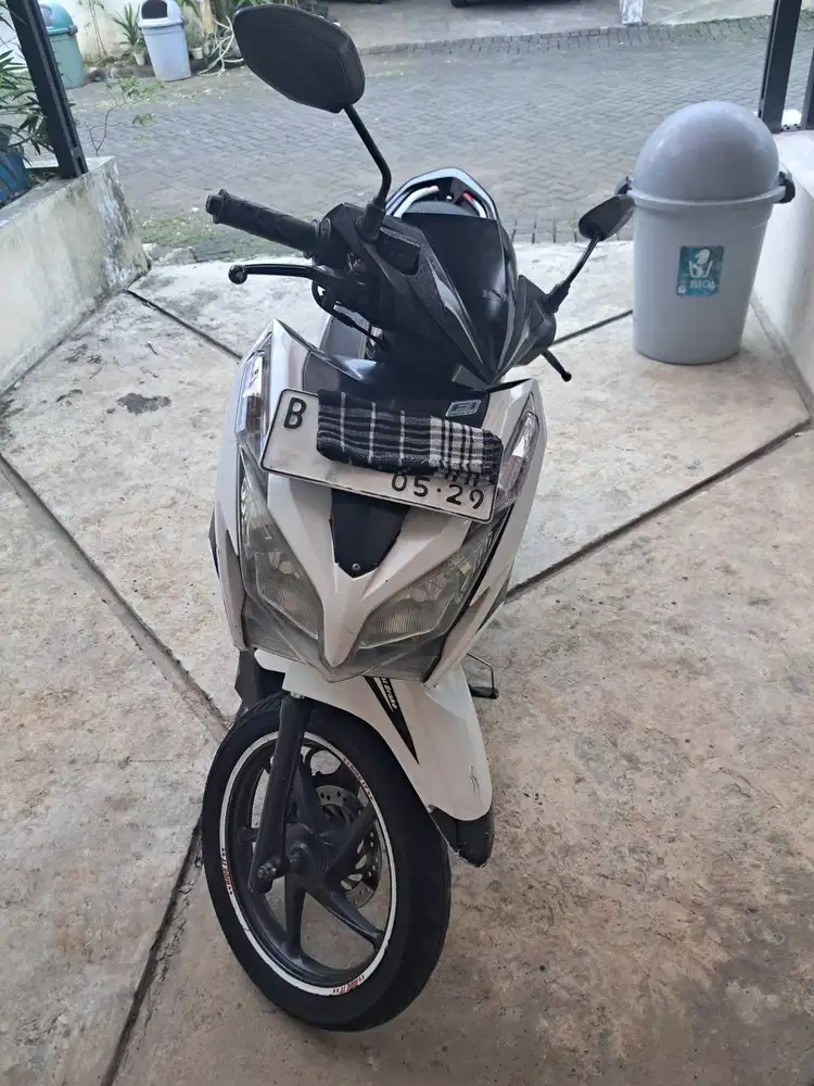 Jual Honda Vario 125 Putih 2014 - Plat B, Mesin Sehat