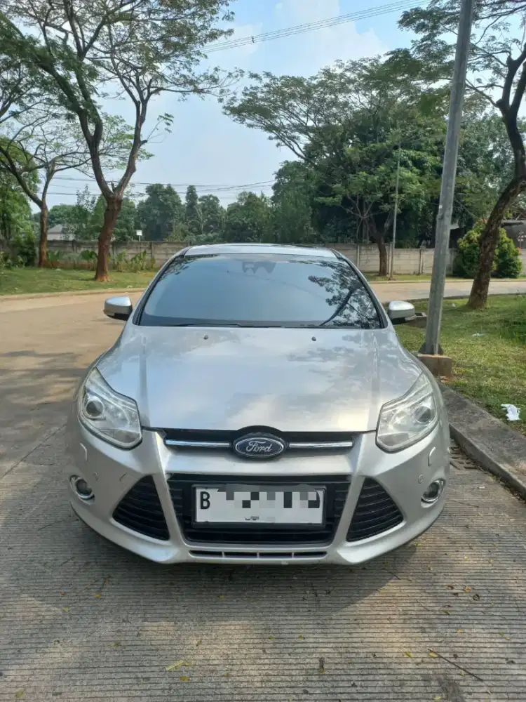 Dijual Mobil Ford Focus Titanium 2.0 THN 2012