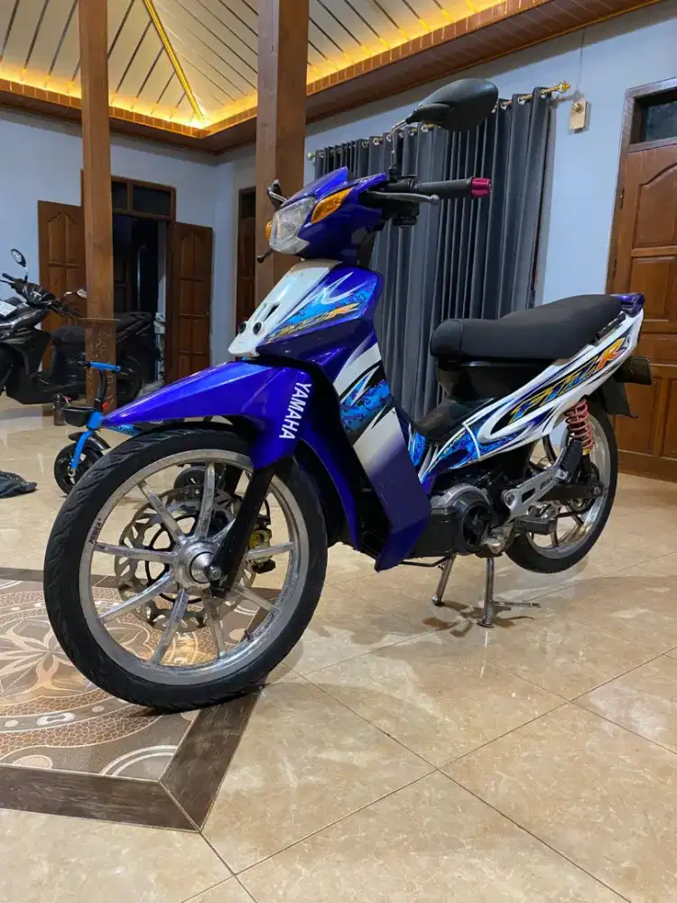 YAMAHA FIZ R FULL CLUTH 2003