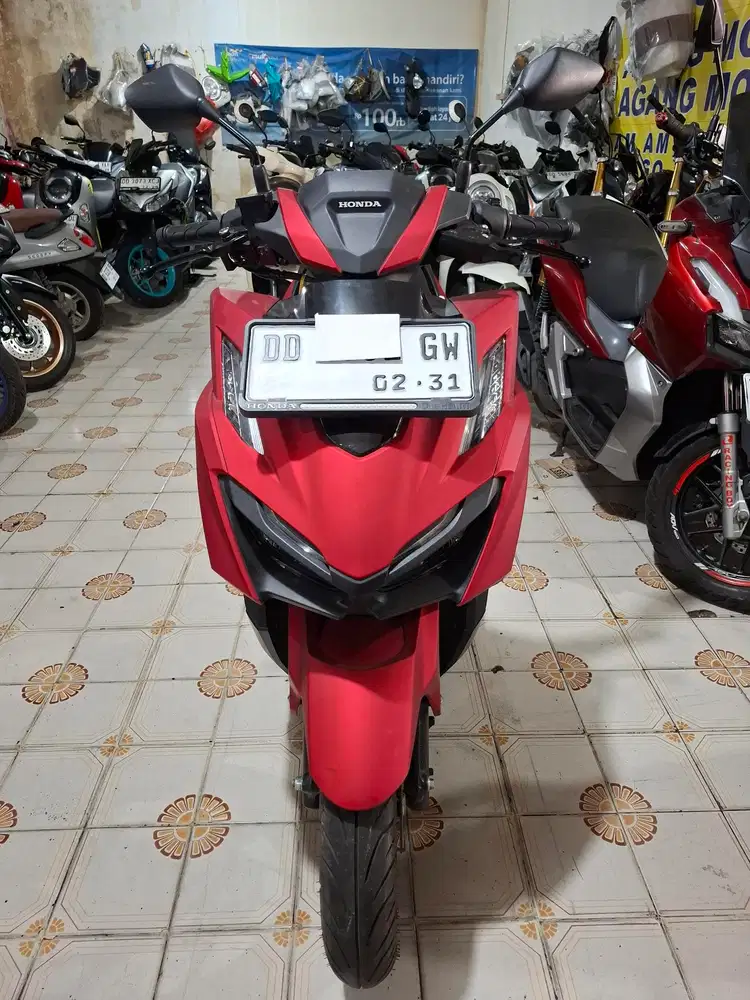Honda Vario cbs 160cc 2026 merah