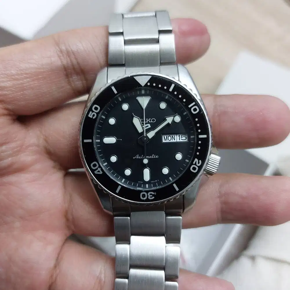 Seiko 5 SRPK29 SRPK29K1 Midi SKX Black Dial