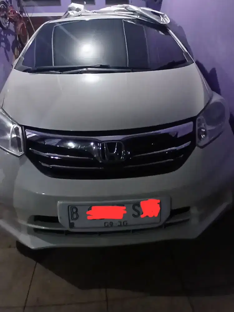 Jual santai honda freed PSD 2012
