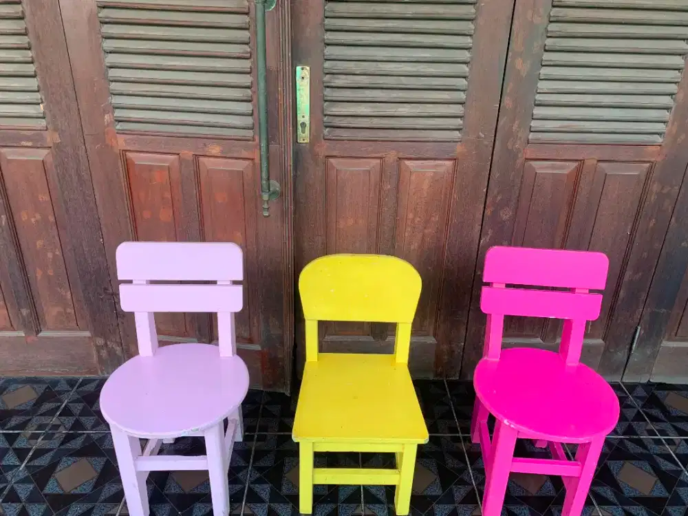 Kursi kayu buat anak- anak TK