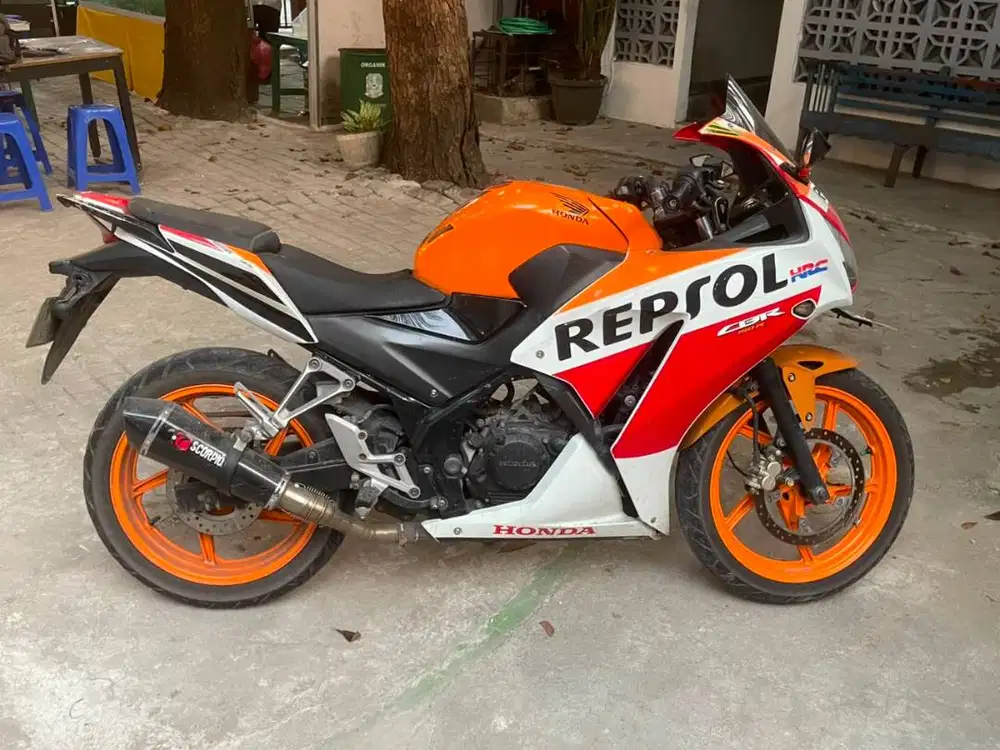 HONDA CBR 150R 2016 REPSOL LIMITED EDITION