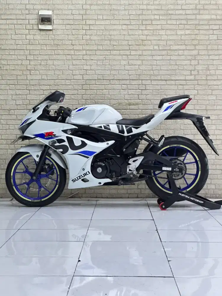 TERMURAH‼️ Suzuki GSX 150R 2019 Putih Favorit - Mustika motor
