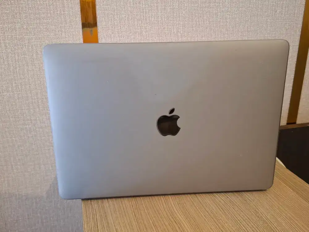 Macbook Pro 13-inch 2017,Intel Core i5,Ram 8/256 gb
