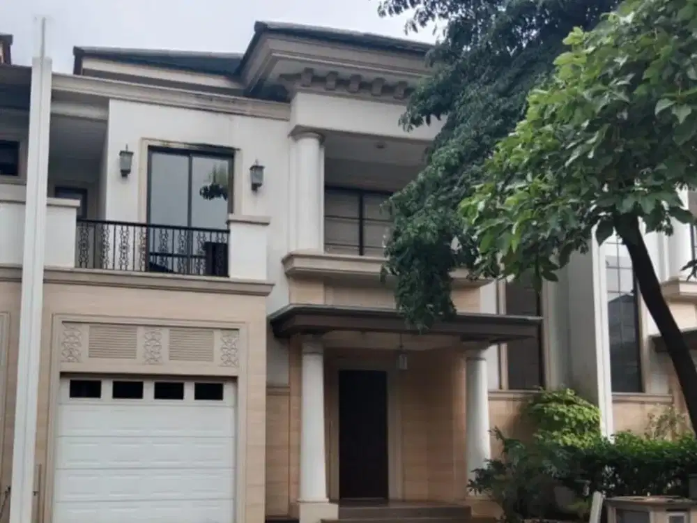 Dijual Rumah 2 Lantai Semi Furnished dengan Private Pool di De Park BSD Dekat Aeon Mall & Akses Tol
