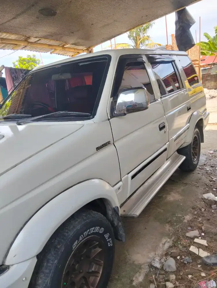 Isuzu panther seporty thun 98