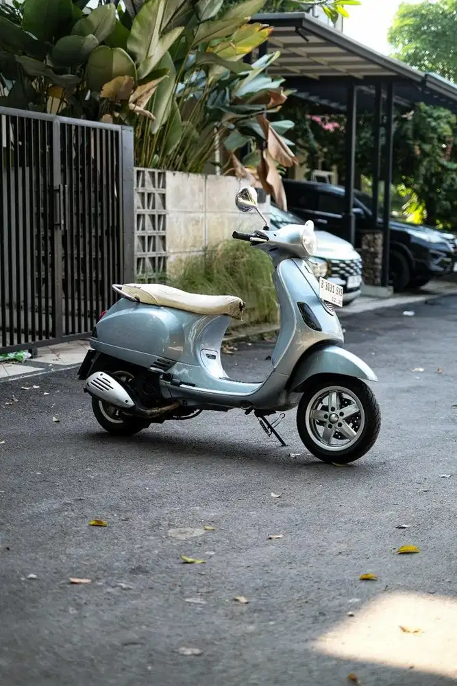 VESPA LX 150 3VIE TAHUN 2013