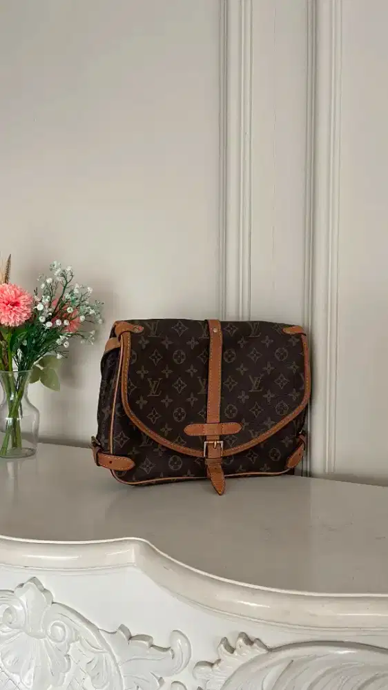Authentic Louis Vuitton Cartouchière