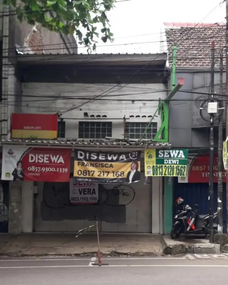 Disewakan rumah untuk usaha.