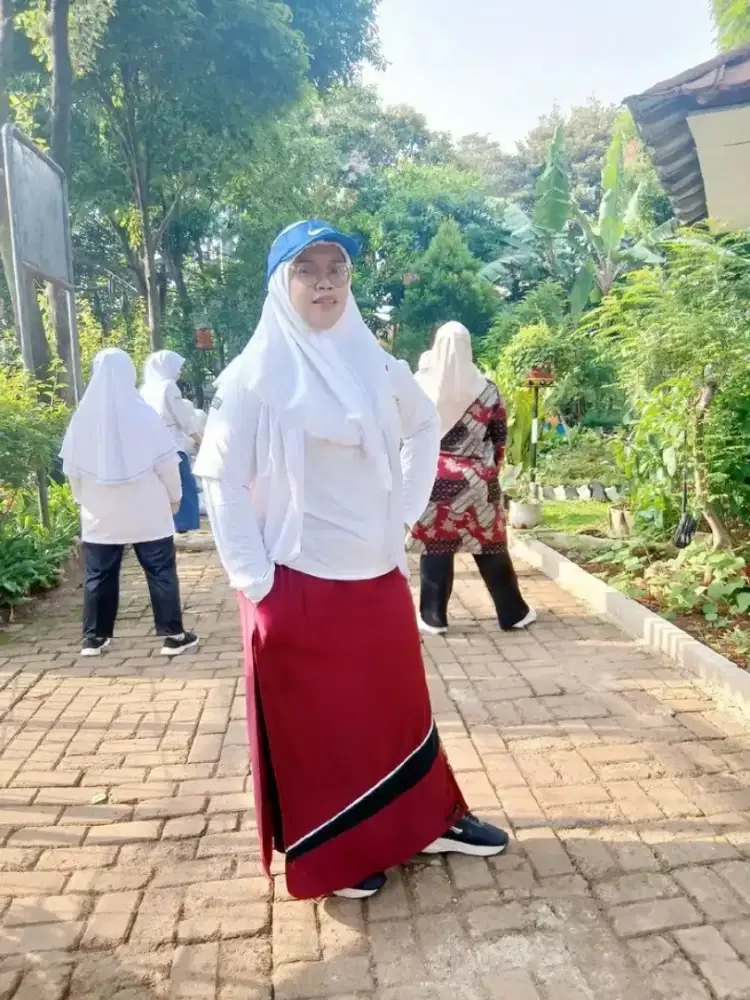 Mencari pekerjaan cleaning service,art,office grils dll