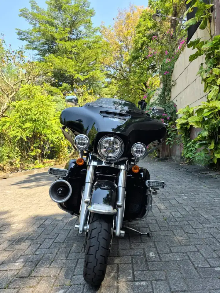Harley Davidson ULTRA LIMITED M8 107ci,VIN 2018 5HD asia,odo 5 rb mls