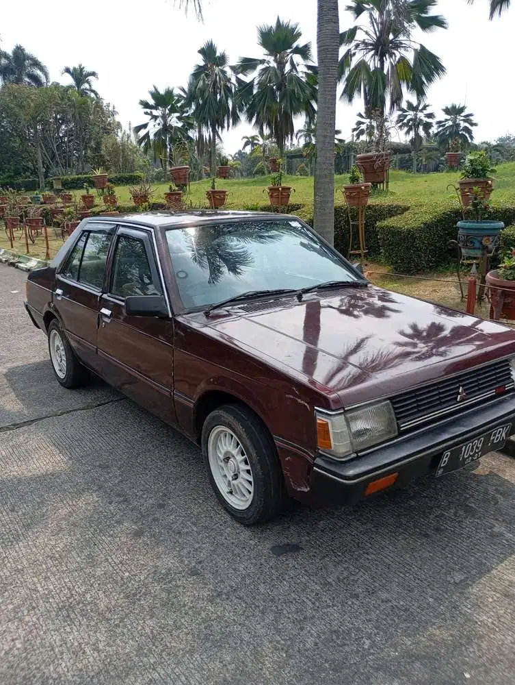 Mitsubishi Lancer 1983 Bensin