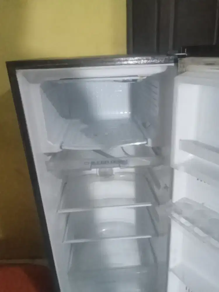 Kulkas masih dingin normal,Baru pakai satu tahun