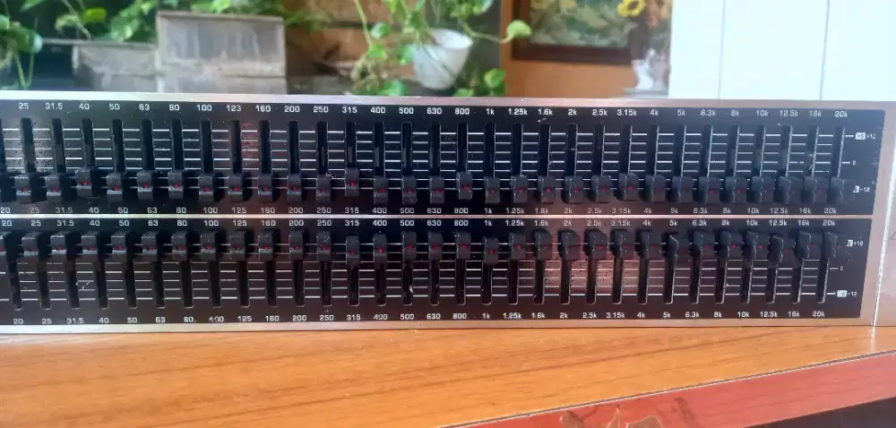 Equalizer Behringer Ultra Graph Pro GEQ 3102