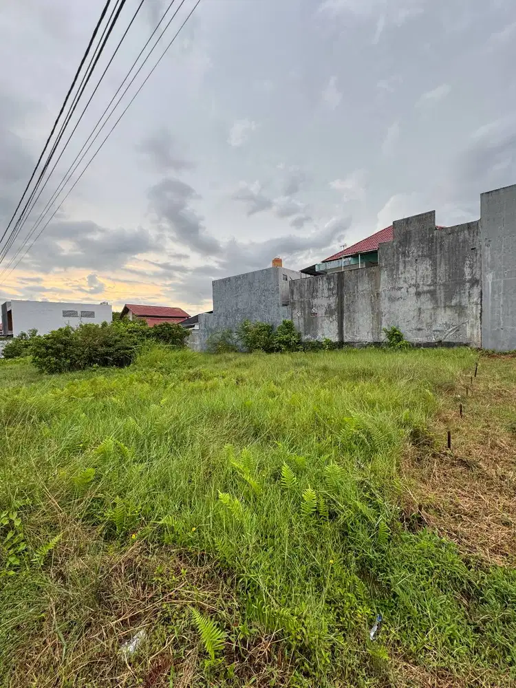 Tanah 300 m2 di Komplek Kehakiman, Cengkeh, Lubeg