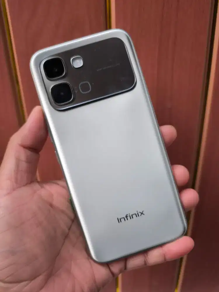 Infinix note edge 5G 8/256 gb