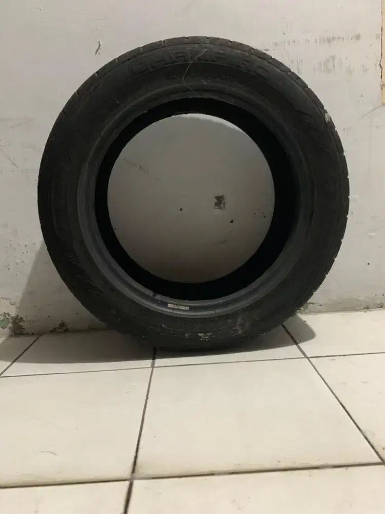 Ban champiro bekas r16