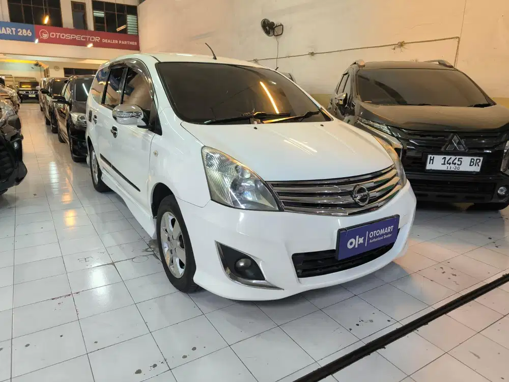 GRAND LIVINA 2013 HWS 1.5 AT PUTIH ORI OTOMART 286 KENJERAN