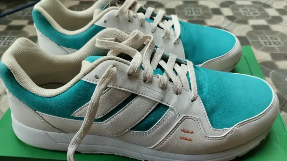 Sepatu Pria Wanita League