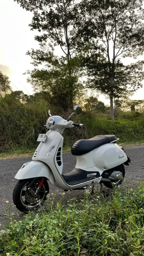 Vespa GTS 150 I-get 2021 Putih