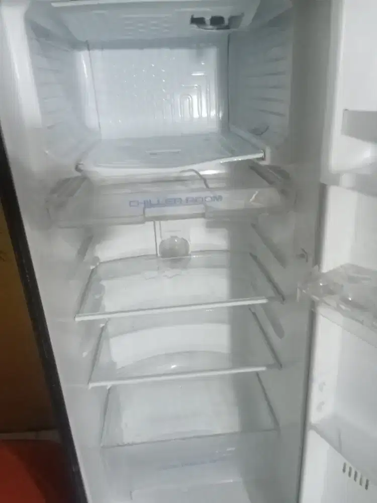 Kulkas normal baru pakai setahun