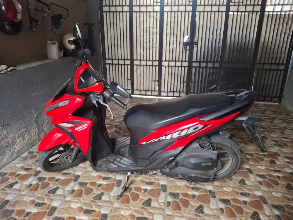 Vario merah tahun 2022