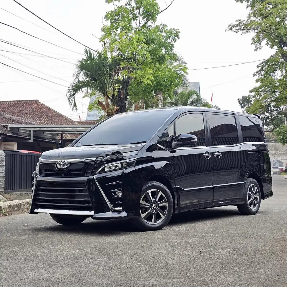 Toyota Voxy 2.0 At Tahun 2019