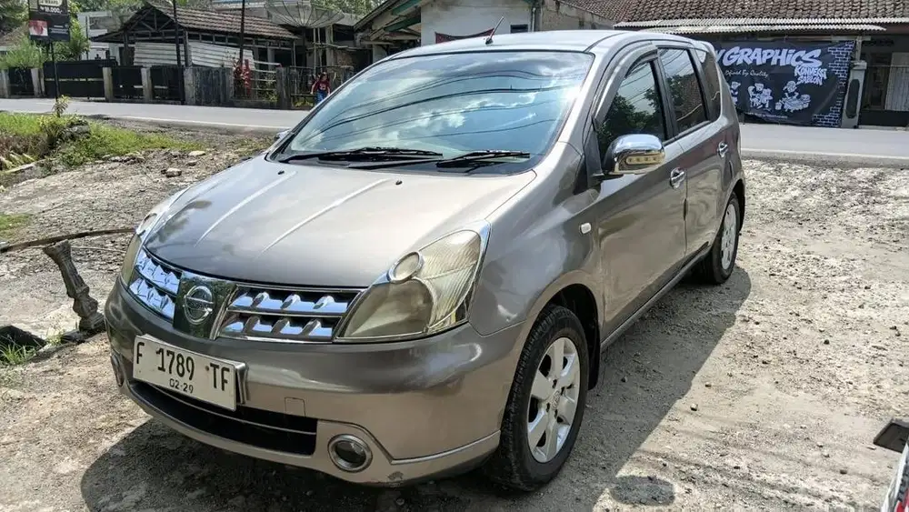 NISSAN LIVINA XR 1.5 AT 2010 - Metic
